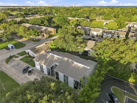 3807 N Oak Dr #D41, Tampa, FL 33611