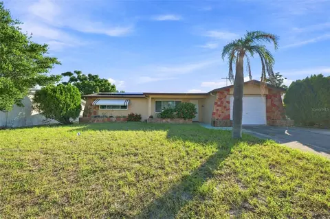 5220 School Rd, New Port Richey, FL 34653