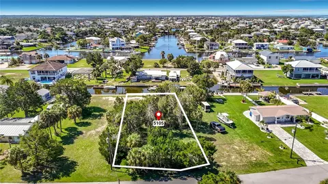 5111 Cedarbrook Ln, Hernando Beach, FL 34607 photo 2