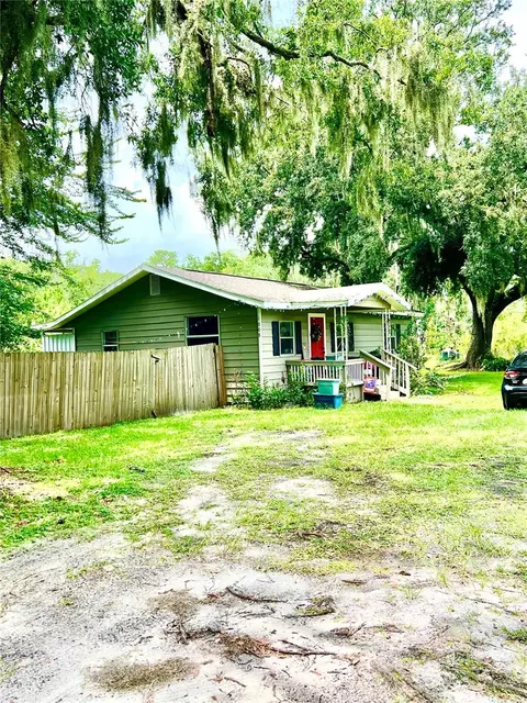 1008 Gray St, Plant City, FL 33563