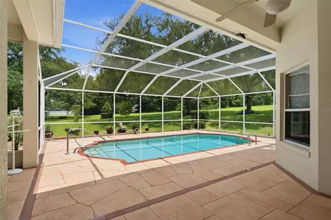 Exterior - 926 E Triple Crown Loop, Hernando, FL 34442 photo 4 of 15