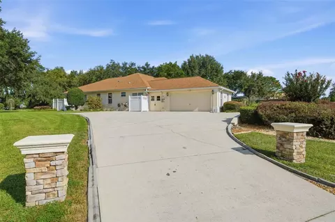 Exterior - 926 E Triple Crown Loop, Hernando, FL 34442 photo 12 of 15