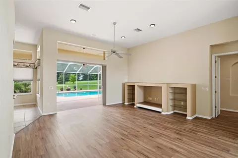 Living - 926 E Triple Crown Loop, Hernando, FL 34442 photo 7 of 10
