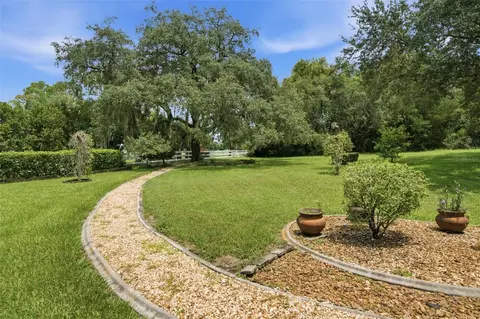 Exterior - 926 E Triple Crown Loop, Hernando, FL 34442 photo 8 of 15