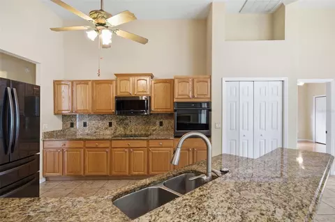 Kitchen - 926 E Triple Crown Loop, Hernando, FL 34442 photo 3 of 5