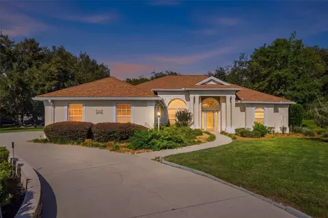 Exterior - 926 E Triple Crown Loop, Hernando, FL 34442 photo 7 of 15