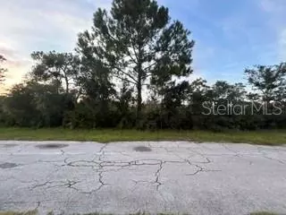 818 Bougainville Dr, Indian Lake Estates, FL 33855