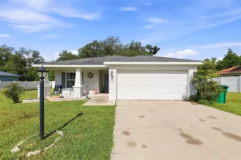 322 Woods Landing Dr, Lady Lake, FL 32159