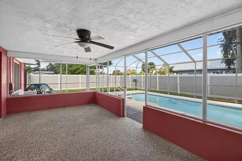 Exterior - 13497 Oval Dr E, Largo, FL 33774 photo 19 of 31