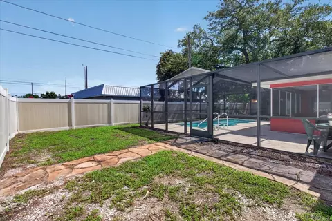 Exterior - 13497 Oval Dr E, Largo, FL 33774 photo 24 of 31