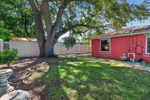 Exterior - 13497 Oval Dr E, Largo, FL 33774 photo 26 of 31