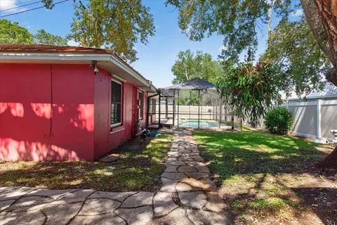 Exterior - 13497 Oval Dr E, Largo, FL 33774 photo 29 of 31