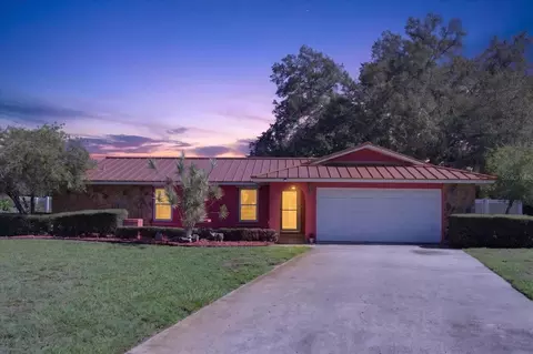 Exterior - 13497 Oval Dr E, Largo, FL 33774 photo 3 of 31