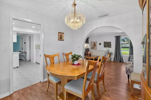 Dining - 13497 Oval Dr E, Largo, FL 33774 photo 5 of 5