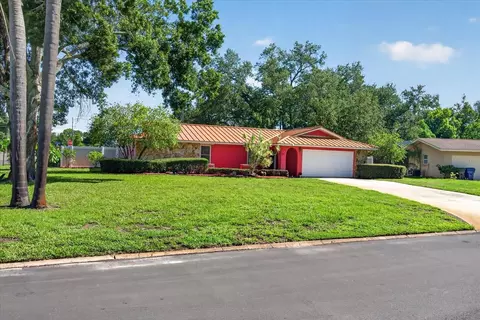 Exterior - 13497 Oval Dr E, Largo, FL 33774 photo 7 of 31