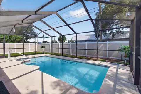 Exterior - 13497 Oval Dr E, Largo, FL 33774 photo 20 of 31