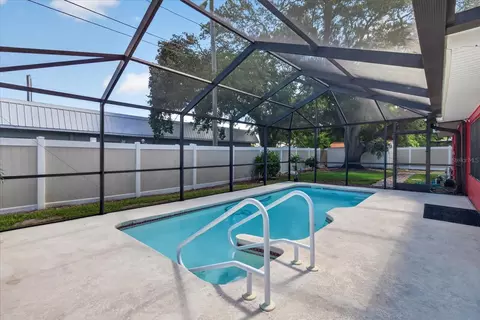 Exterior - 13497 Oval Dr E, Largo, FL 33774 photo 22 of 31