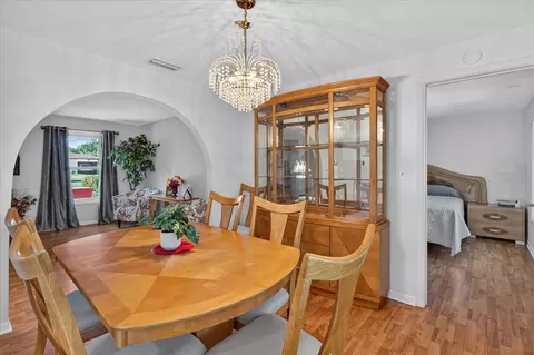 Dining - 13497 Oval Dr E, Largo, FL 33774 photo 3 of 5