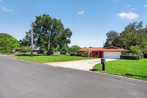 Exterior - 13497 Oval Dr E, Largo, FL 33774 photo 12 of 31
