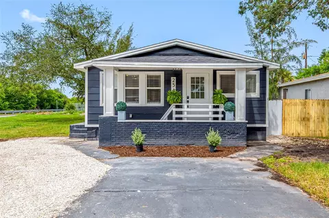 2547 Kingston St S, Saint Petersburg, FL 33711