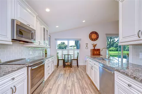 Kitchen - 5616 Rockfield Loop, Valrico, FL 33596 photo 1 of 4