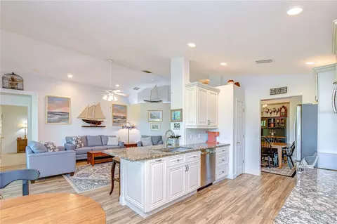 Kitchen - 5616 Rockfield Loop, Valrico, FL 33596 photo 3 of 4