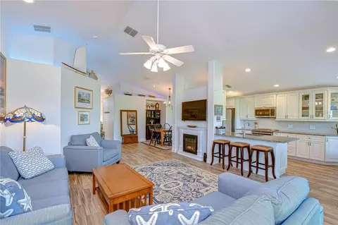 Living - 5616 Rockfield Loop, Valrico, FL 33596 photo 2 of 4
