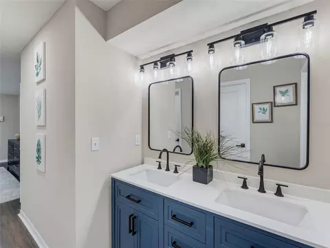 Bath - 8275 Dora St, Spring Hill, FL 34608 photo 1 of 7