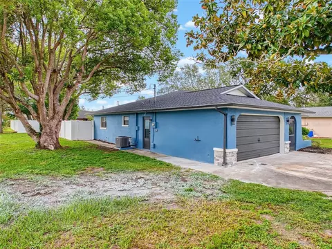 Exterior - 8275 Dora St, Spring Hill, FL 34608 photo 6 of 6
