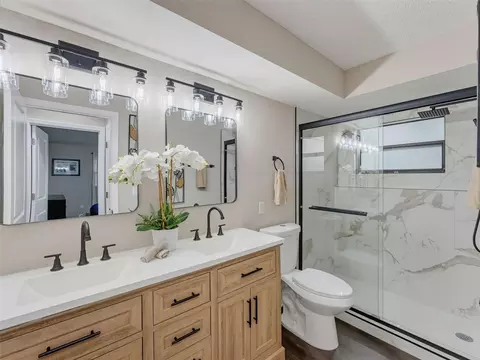 Bath - 8275 Dora St, Spring Hill, FL 34608 photo 4 of 7