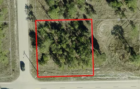 2101 E 10th St, Lehigh Acres, FL 33936