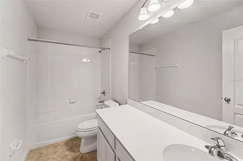 Bath - 2121 Branding Iron Ct, Trinity, FL 34655 photo 3 of 3