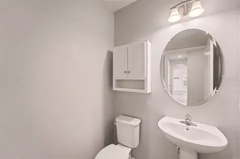 Bath - 2121 Branding Iron Ct, Trinity, FL 34655 photo 1 of 3
