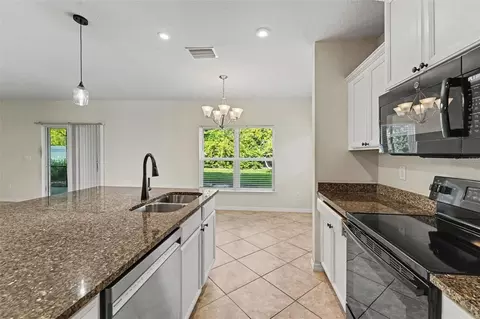 Kitchen - 2121 Branding Iron Ct, Trinity, FL 34655 photo 3 of 3