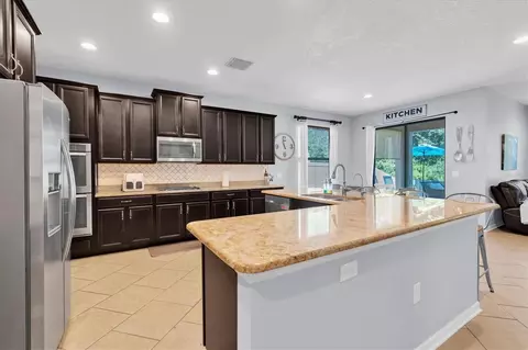 Kitchen - 1307 Ketzal Dr, Trinity, FL 34655 photo 5 of 6