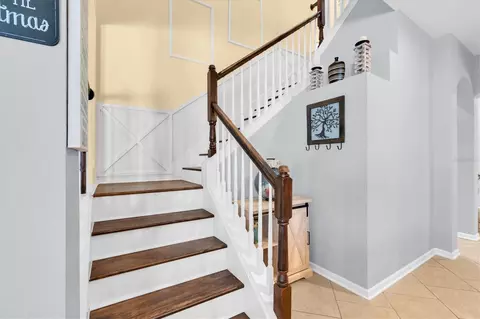 Entry Way - 1307 Ketzal Dr, Trinity, FL 34655 photo 3 of 5