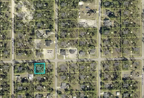 1404 E 15th St, Lehigh Acres, FL 33972 photo 4
