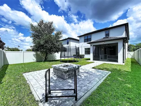 Exterior - 19219 Leonard Rd, Lutz, FL 33558 photo 1 of 15