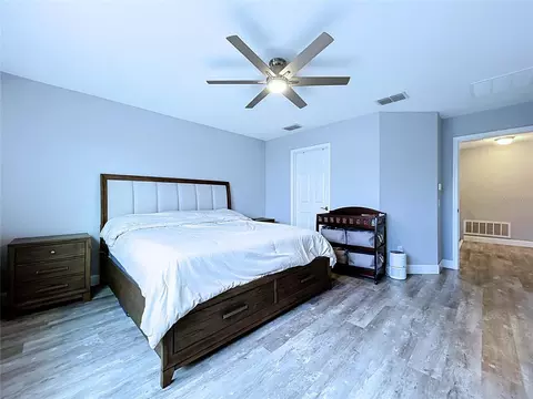 Bedroom - 19219 Leonard Rd, Lutz, FL 33558 photo 1 of 8
