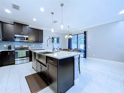 Kitchen - 19219 Leonard Rd, Lutz, FL 33558 photo 3 of 7