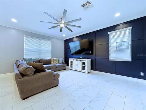Living - 19219 Leonard Rd, Lutz, FL 33558 photo 2 of 6