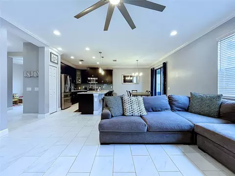 Living - 19219 Leonard Rd, Lutz, FL 33558 photo 5 of 6