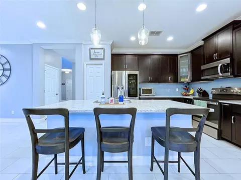 Kitchen - 19219 Leonard Rd, Lutz, FL 33558 photo 5 of 7