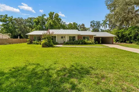 909 Tomlinson Dr, Lutz, FL 33549