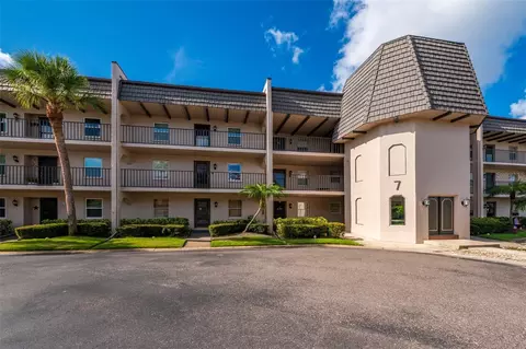 719 Cordova Grn #719, Seminole, FL 33777