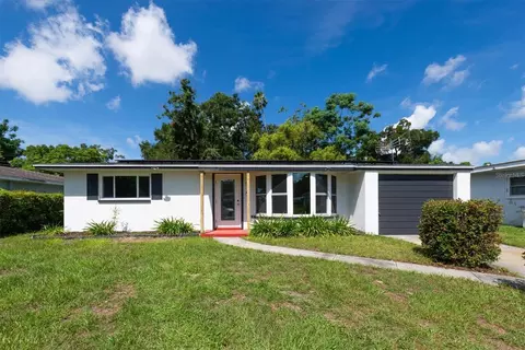 1516 Country Ln W, Clearwater, FL 33759