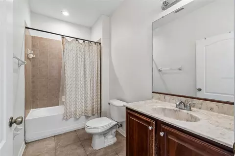 Bath - 11435 Cambray Creek Loop, Riverview, FL 33579 photo 2 of 2