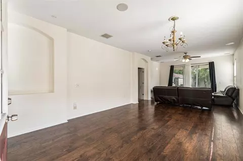 Living - 11435 Cambray Creek Loop, Riverview, FL 33579 photo 2 of 3