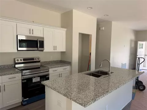 Kitchen - 34281 Manuel St, Webster, FL 33597 photo 4 of 4