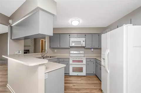 Kitchen - 17717 Cranbrook Dr, Lutz, FL 33549 photo 1 of 4